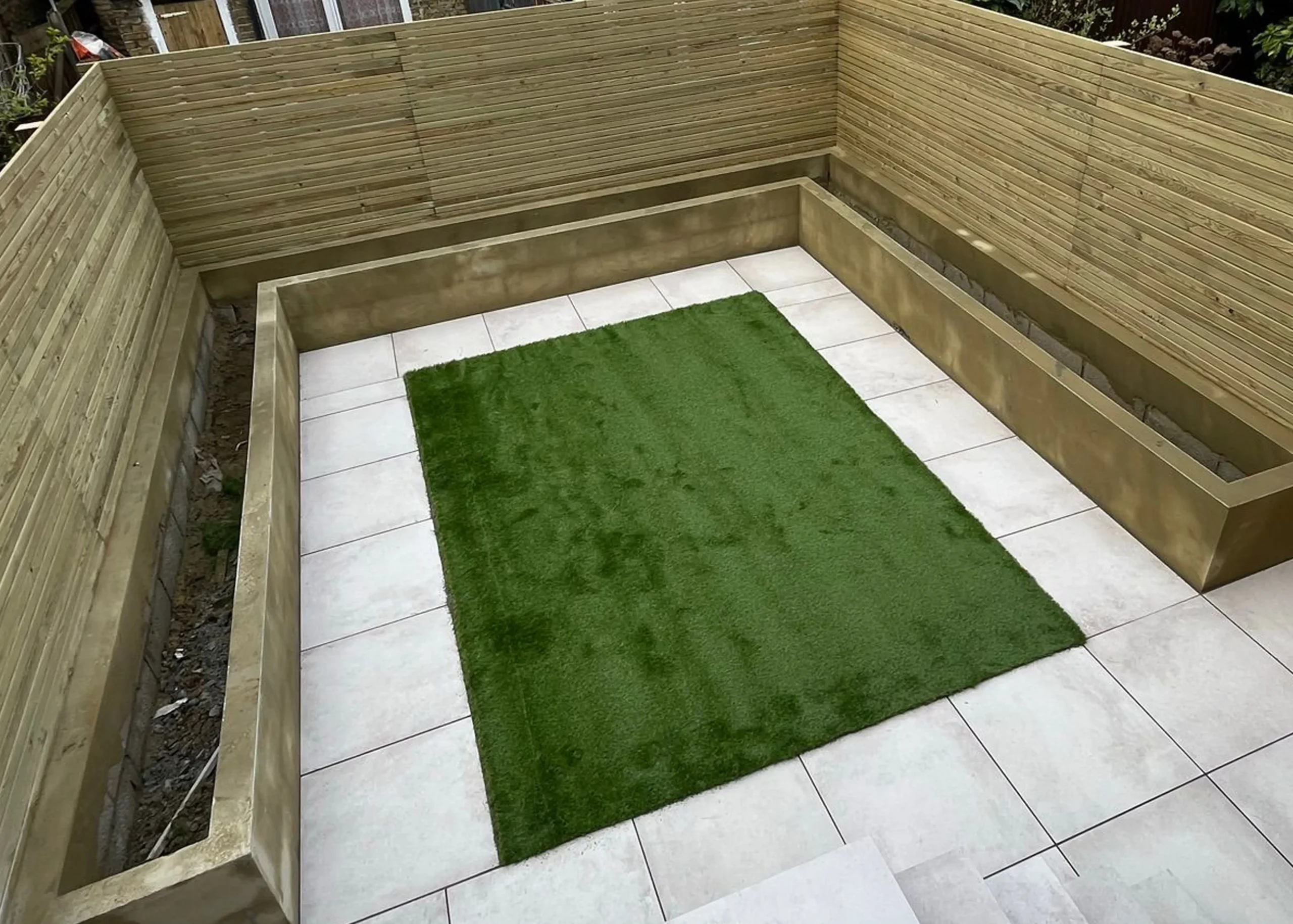 London's Green Oasis Landscape and Outdoor Solutions