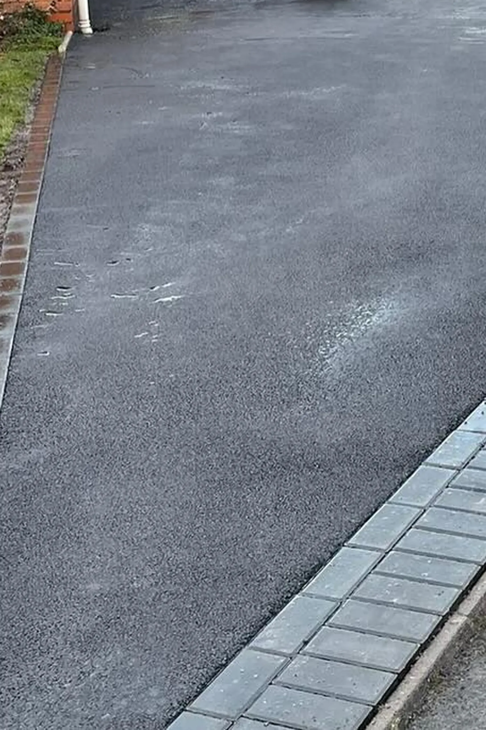 Tarmac Driveways 4 Porcelain Patios, Resin Bound Driveways, Shingles Driveways, Block Paving Driveways, Fencing and Decking, Brickworks, Artificial Grass, Victorian Pathways, Tarmac Driveways, Clay Paving, Natural Stone, Local Patio installers, Local driveway installers company, Local fencing installers company, Fencing Contractors, Porcelain patio Contractors, Indian sandstone Contractors, Artificial Grass Contractors, Gardens contractors, Landscaping, Driveway Construction, Home Improvement, Outdoor Design, London Landscape Services, Surrey Construction, Kent Driveways, Residential Landscapers, Professional Paving, Garden Transformation