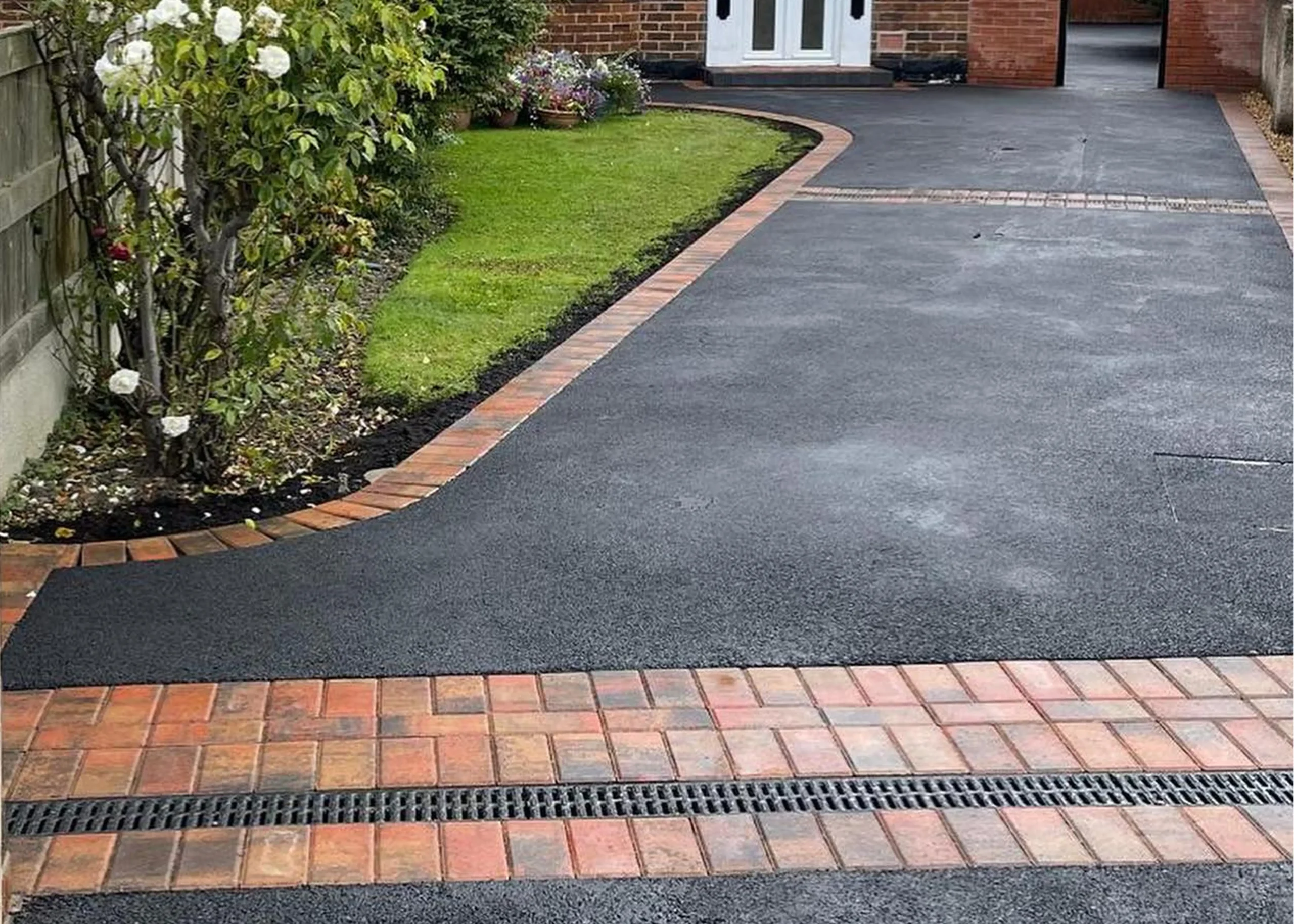 About Us - Local Contractor in London Surrey and Kent. Providing reliable and professional services for all your construction needs.